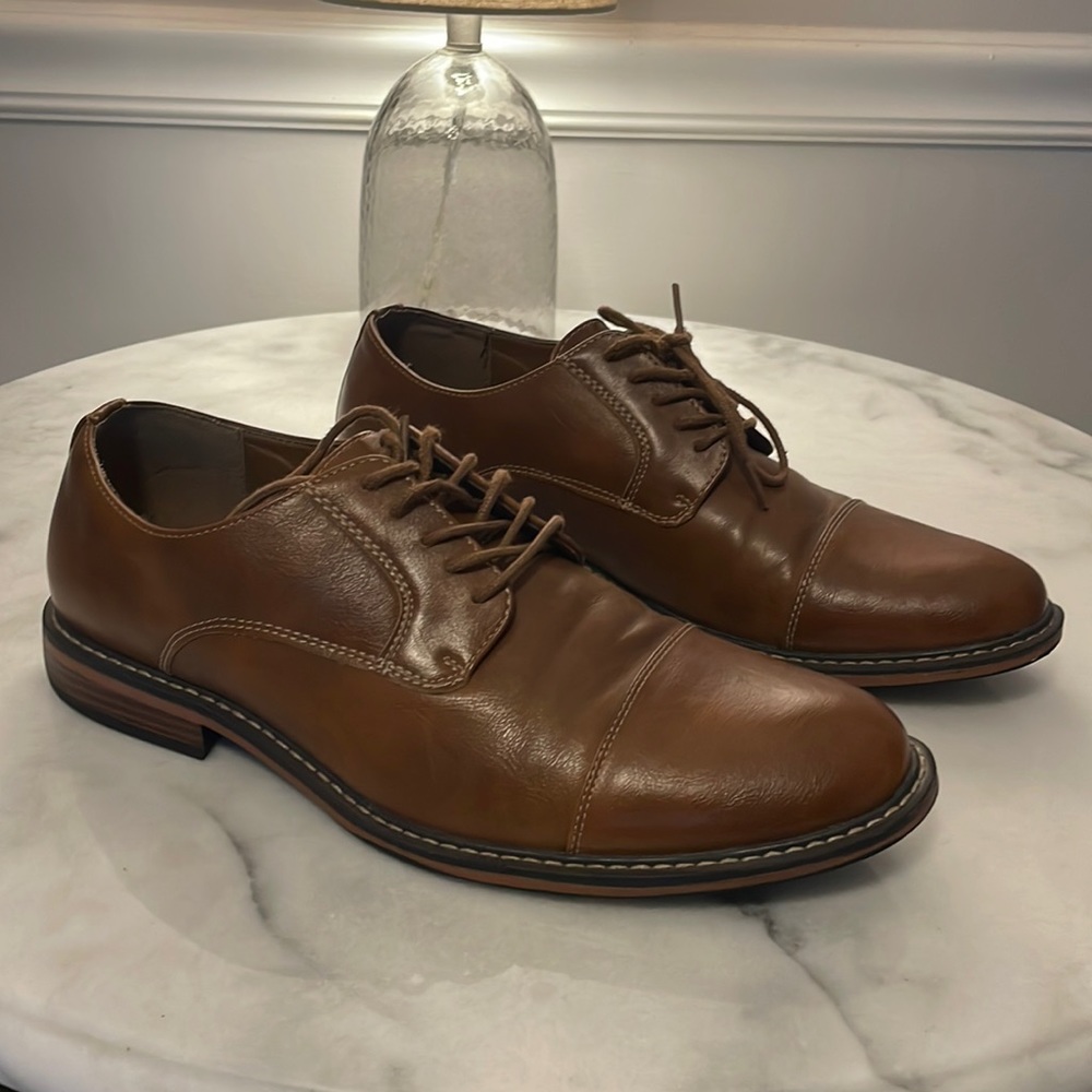 Dress shoes